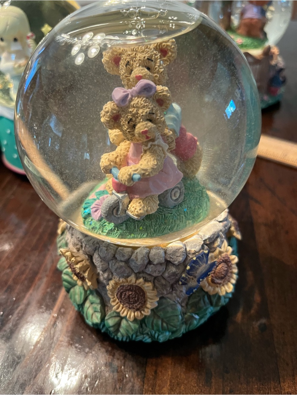 Hand-Painted Teddy Bear Snow Globe with Sunflower Base - Beige, Pink, Blue